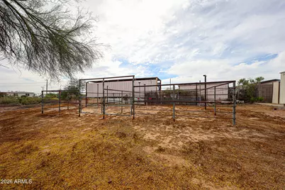 880 E 4th Avenue, Apache Junction, AZ 85119 - Photo 49