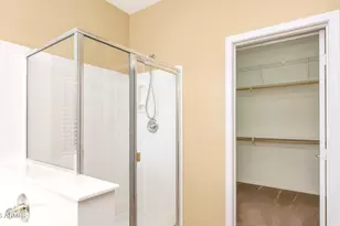 6013 W Park View Ln, Glendale, AZ 85310 - Photo 11
