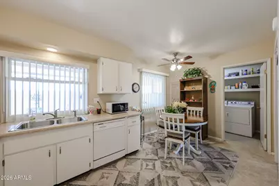 13812 N Garden Court Drive, Sun City, AZ 85351 - Photo 15