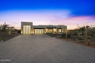 1676 E Creek Canyon Rd, Phoenix, AZ 85086 - Photo 1