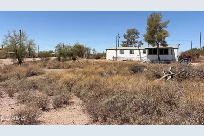 325 N Hilton Road, Apache Junction, AZ 85119 - Photo 3
