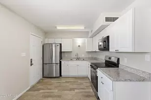 2112 W Dahlia Dr, Phoenix, AZ 85029 - Photo 5