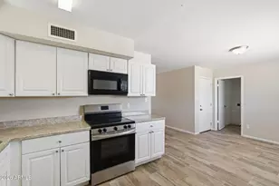 2112 W Dahlia Dr, Phoenix, AZ 85029 - Photo 7