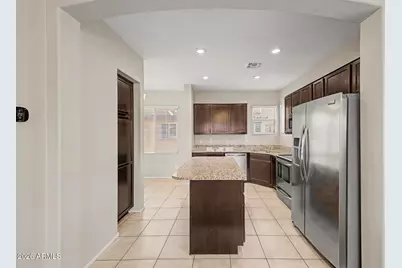 1947 N 77th Glen, Phoenix, AZ 85035 - Photo 5
