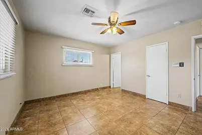 2022 E Monterey Way, Phoenix, AZ 85016 - Photo 13