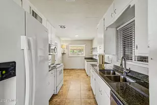 2022 E Monterey Way, Phoenix, AZ 85016 - Photo 11