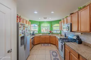 2907 E Whispering Wind Dr, Phoenix, AZ 85024 - Photo 9
