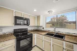 5816 W Crocus Dr, Glendale, AZ 85306 - Photo 13