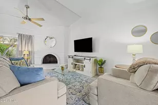 7335 North 11th St, Phoenix, AZ 85020 - Photo 1