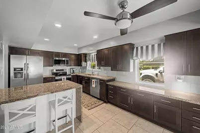 7335 N 11th Street, Phoenix, AZ 85020 - Photo 11