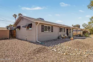 7040 N 22nd Dr, Phoenix, AZ 85021 - Photo 9