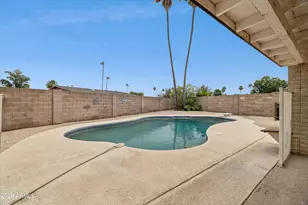 10631 N 37th Dr, Phoenix, AZ 85029 - Photo 31