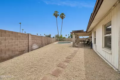 10631 N 37th Drive, Phoenix, AZ 85029 - Photo 37