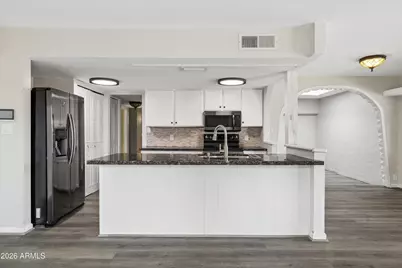 10631 N 37th Drive, Phoenix, AZ 85029 - Photo 11