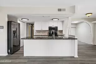 10631 N 37th Dr, Phoenix, AZ 85029 - Photo 11