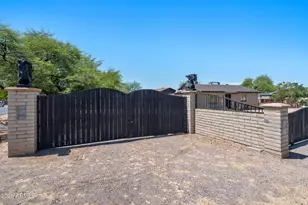 2939 E Angela Dr, Phoenix, AZ 85032 - Photo 1