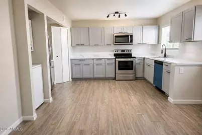 6746 N 43rd Avenue, Glendale, AZ 85301 - Photo 5