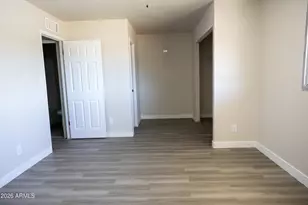 6746 N 43rd Ave, Glendale, AZ 85301 - Photo 17