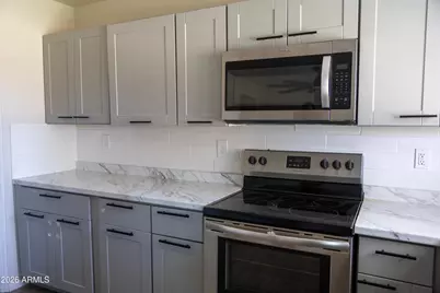 6746 N 43rd Avenue, Glendale, AZ 85301 - Photo 9