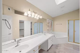 908 E Mountain Sage Dr, Phoenix, AZ 85048 - Photo 29