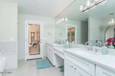 5701 E Anderson Drive, Scottsdale, AZ 85254 - Photo 7