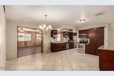 8534 N 106th Lane, Peoria, AZ 85345 - Photo 11