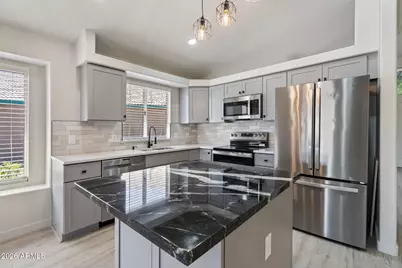 18801 N 1st Avenue, Phoenix, AZ 85027 - Photo 15