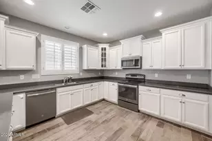 29021 N 125th Ln, Peoria, AZ 85383 - Photo 7