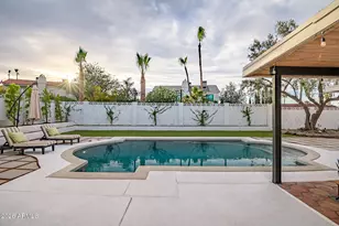 2438 E Cheryl Dr, Phoenix, AZ 85028 - Photo 91