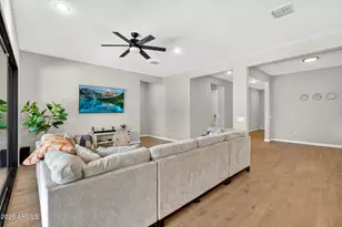 8025 W Gardenia Ave, Glendale, AZ 85303 - Photo 7