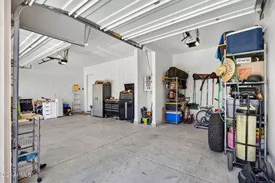8025 W Gardenia Avenue, Glendale, AZ 85303 - Photo 43