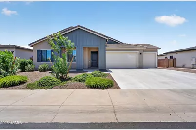 8025 W Gardenia Avenue, Glendale, AZ 85303 - Photo 1