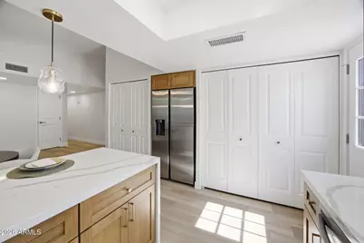 407 W Kristal Way, Phoenix, AZ 85027 - Photo 9