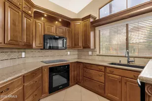 4755 E Angela Dr, Phoenix, AZ 85032 - Photo 11