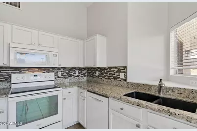 1948 E Carla Vista Drive, Chandler, AZ 85225 - Photo 11