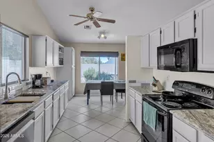 9865 S 44th St, Phoenix, AZ 85044 - Photo 13
