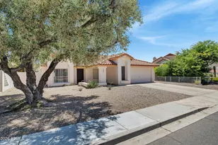 9865 S 44th St, Phoenix, AZ 85044 - Photo 3