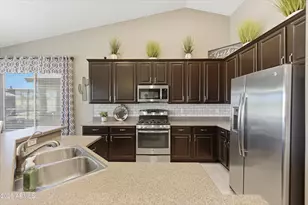 237 S 122nd Ave, Avondale, AZ 85323 - Photo 3