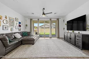 752 E Constitution Dr, Gilbert, AZ 85296 - Photo 7