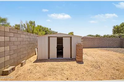7713 E Holmes Avenue, Mesa, AZ 85209 - Photo 31