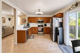 2357 E Meadow Creek Way, San Tan Valley, AZ 85140 - Photo 7