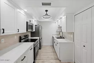 10216 N 7th Ave, Phoenix, AZ 85021 - Photo 9