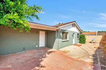 229 E Anderson Avenue E, Phoenix, AZ 85022 - Photo 3