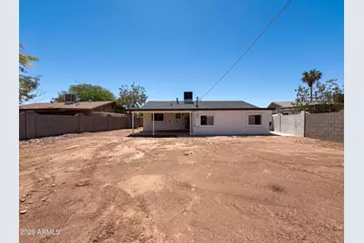 6060 W Hollyhock Drive, Phoenix, AZ 85033 - Photo 5