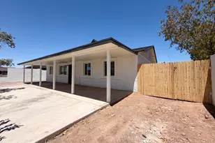 6060 W Hollyhock Dr, Phoenix, AZ 85033 - Photo 19