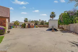 2451 N Forest Cir, Mesa, AZ 85203 - Photo 31
