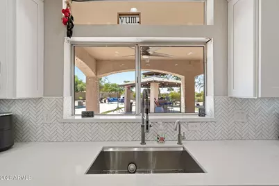 2575 E Drake Street, Gilbert, AZ 85234 - Photo 17
