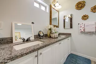 2243 E Willetta St, Phoenix, AZ 85006 - Photo 25
