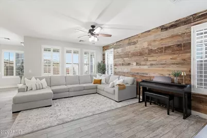 10533 E Neville Avenue, Mesa, AZ 85209 - Photo 5