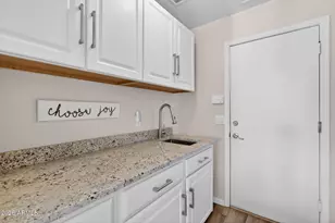 1376 N Rockwell St, Gilbert, AZ 85234 - Photo 37